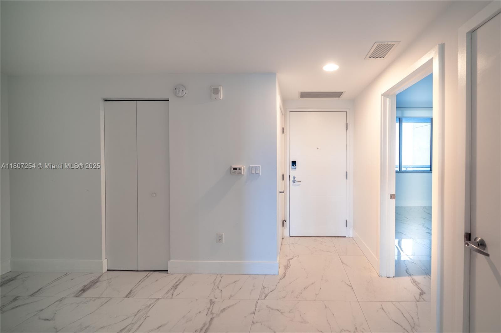 16385 Biscayne Blvd # 417, North Miami Beach FL 33160 — 13