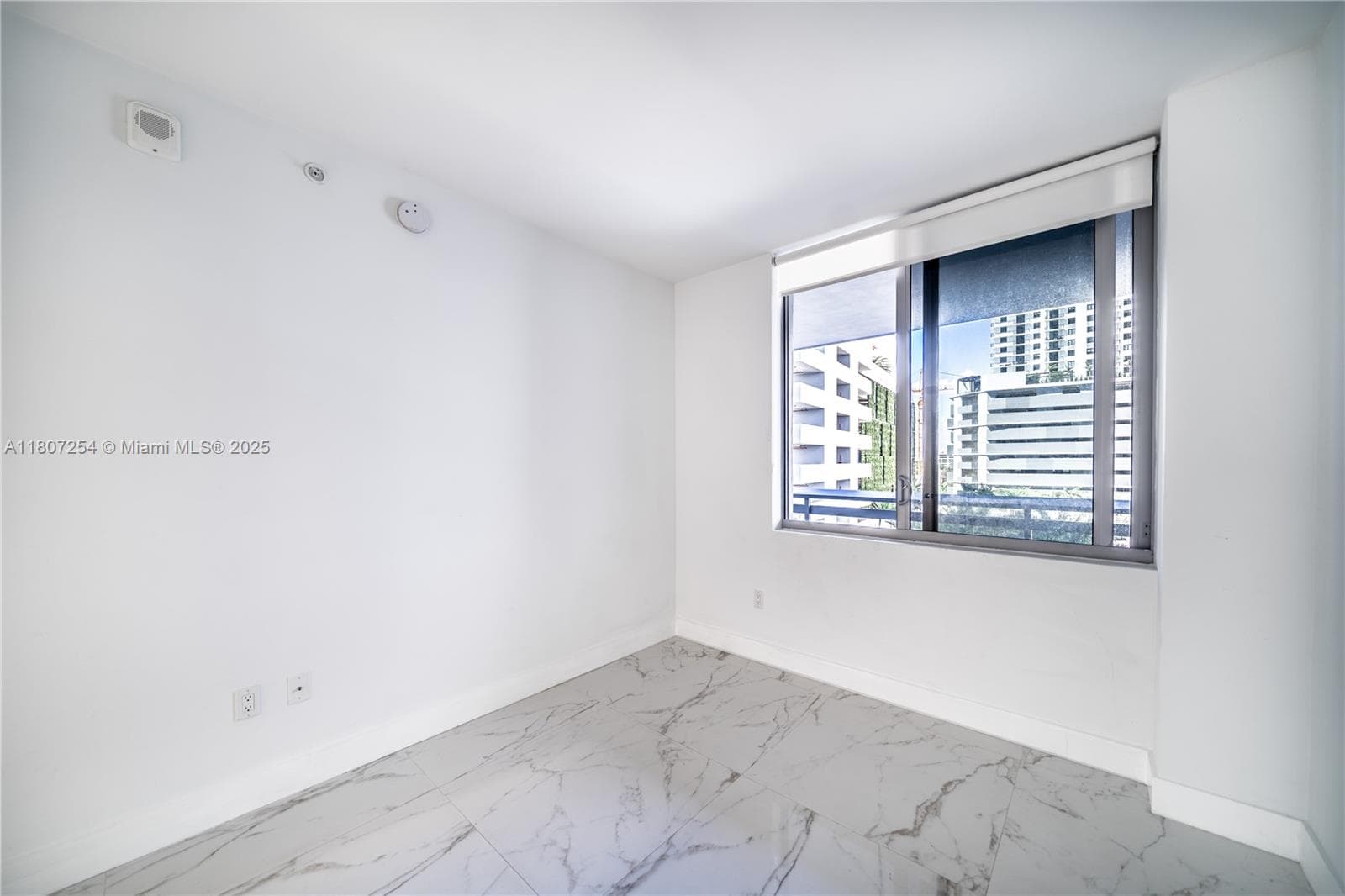 16385 Biscayne Blvd # 417, North Miami Beach FL 33160 — 7