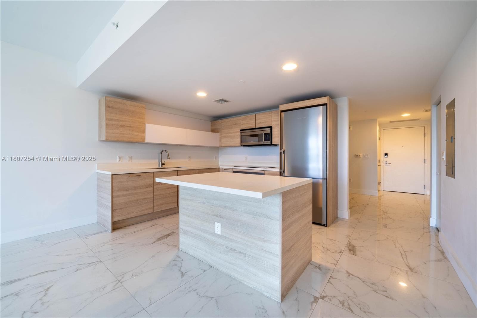 16385 Biscayne Blvd # 417, North Miami Beach FL 33160 — 3