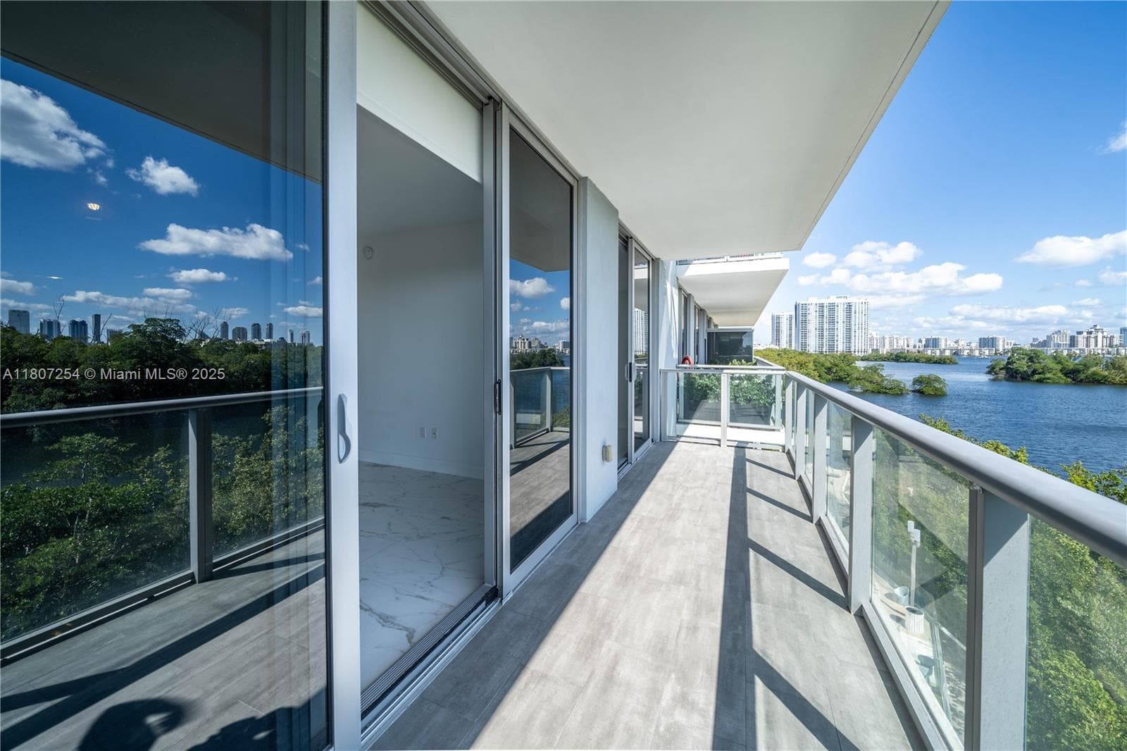 16385 Biscayne Blvd # 417, North Miami Beach FL 33160 — 28