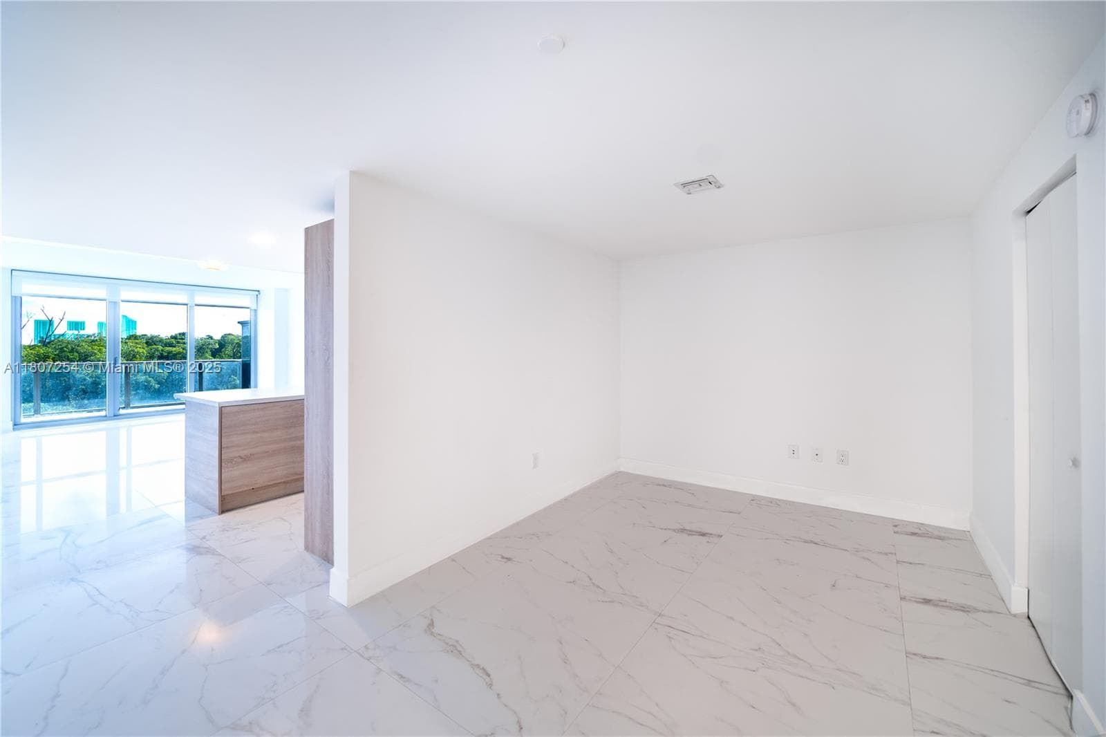 16385 Biscayne Blvd # 417, North Miami Beach FL 33160 — 5