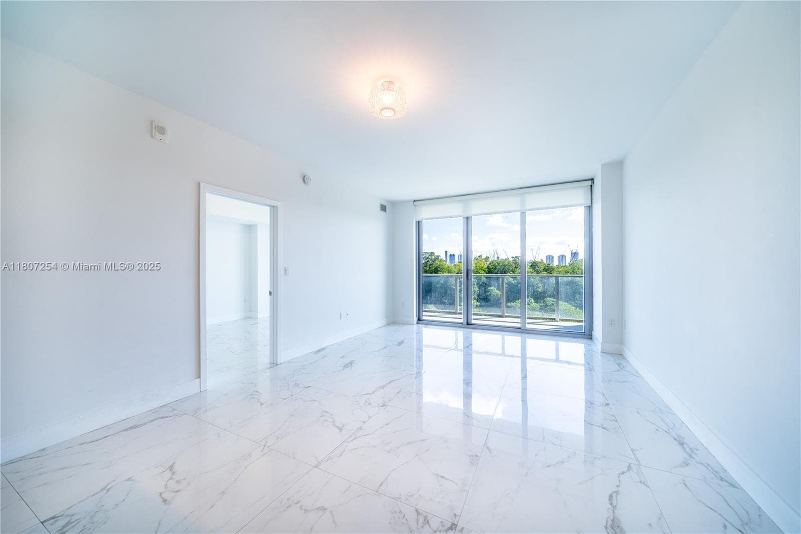 16385 Biscayne Blvd # 417, North Miami Beach FL 33160 — 4