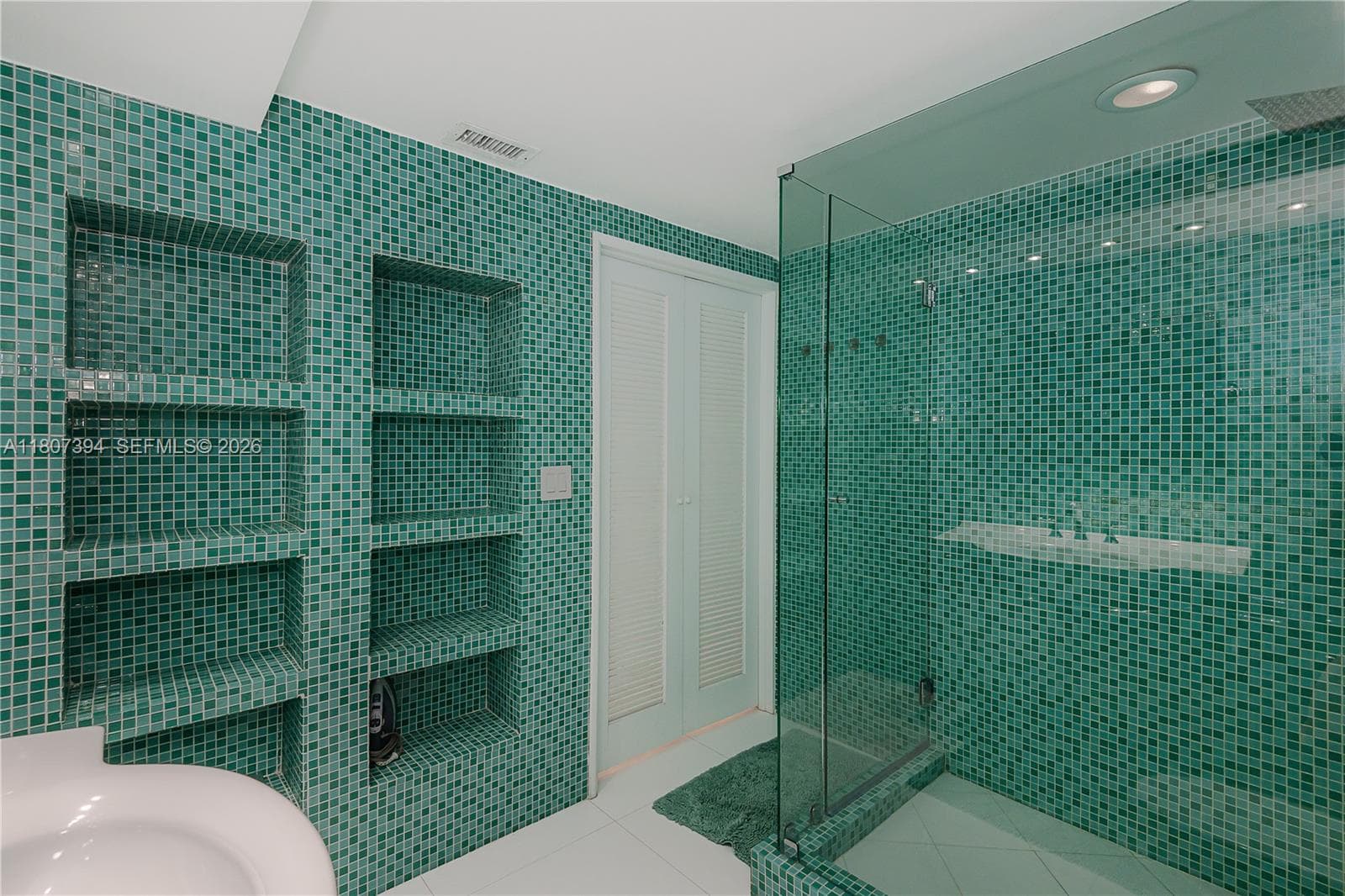 2301 Collins Ave # 1538, Miami Beach FL 33139 — 24
