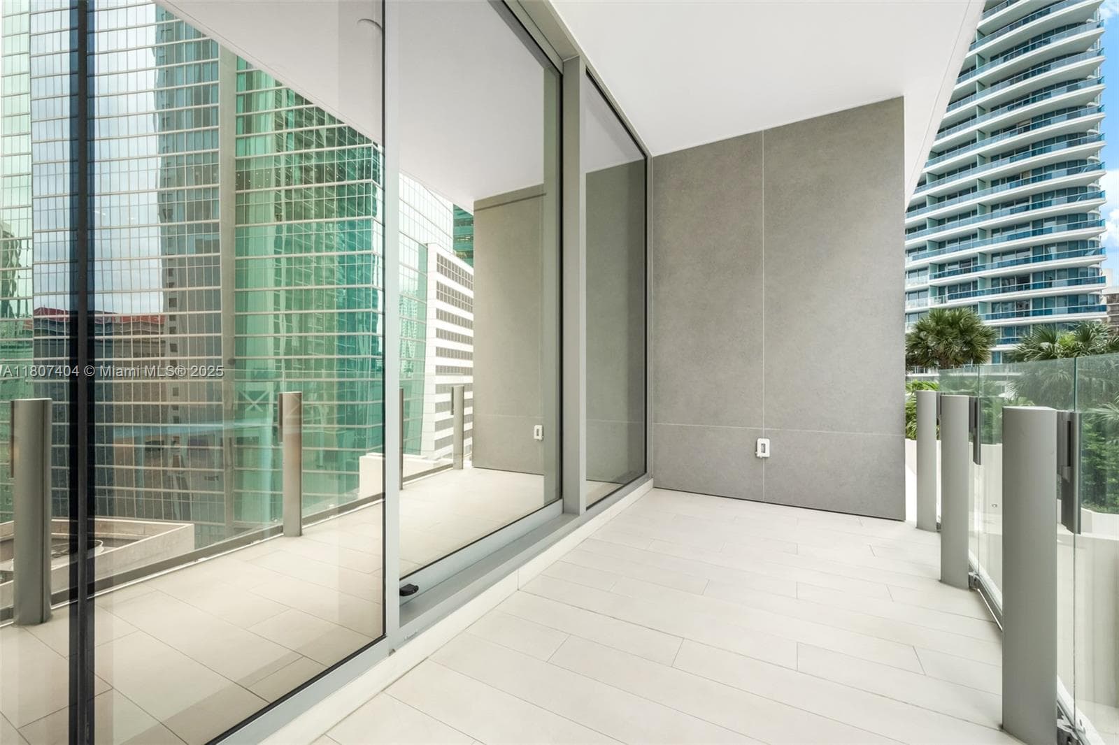 300 Biscayne Blvd Way # 3509, Miami FL 33131 — 3
