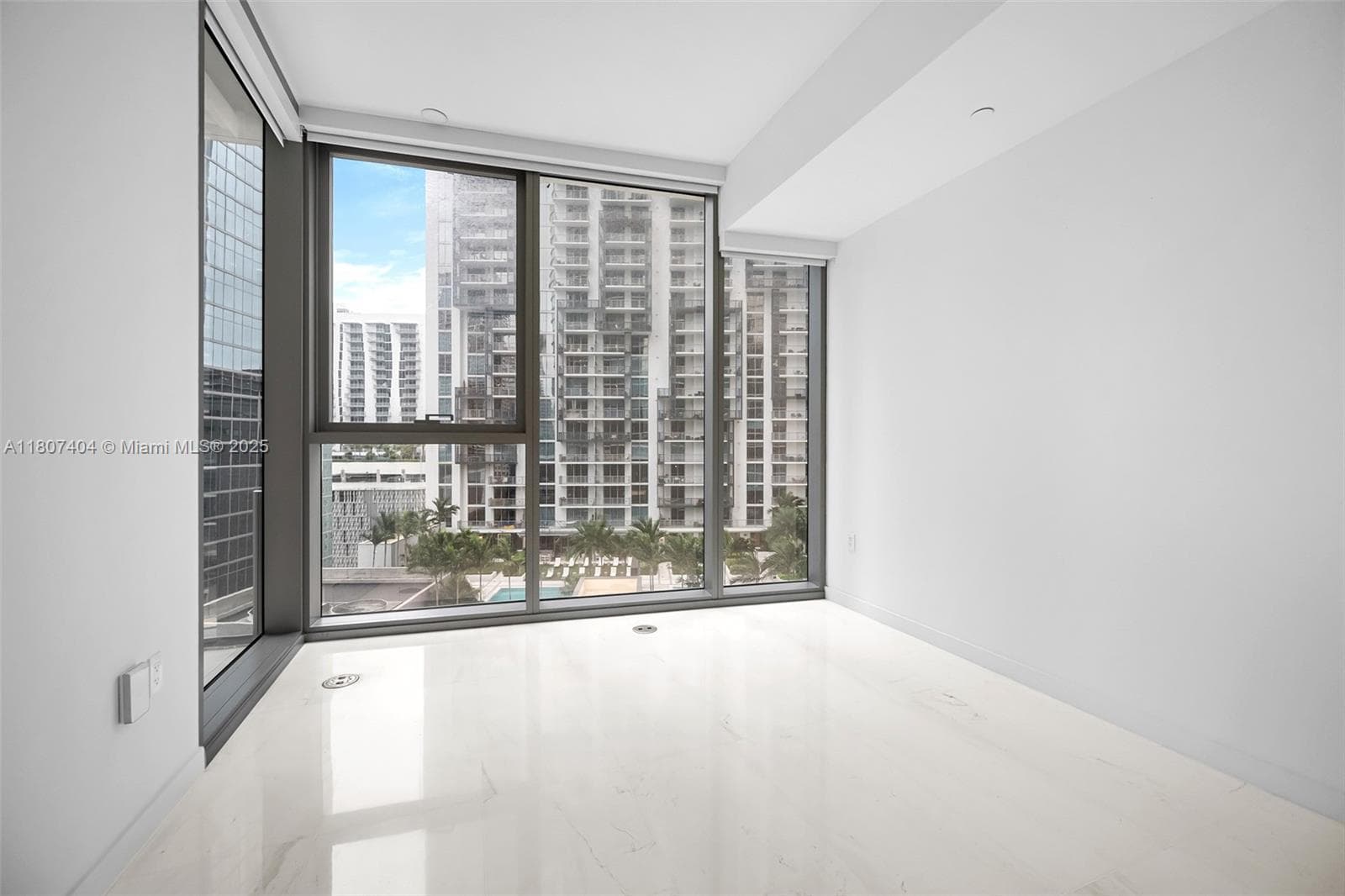 300 Biscayne Blvd Way # 3509, Miami FL 33131 — 15
