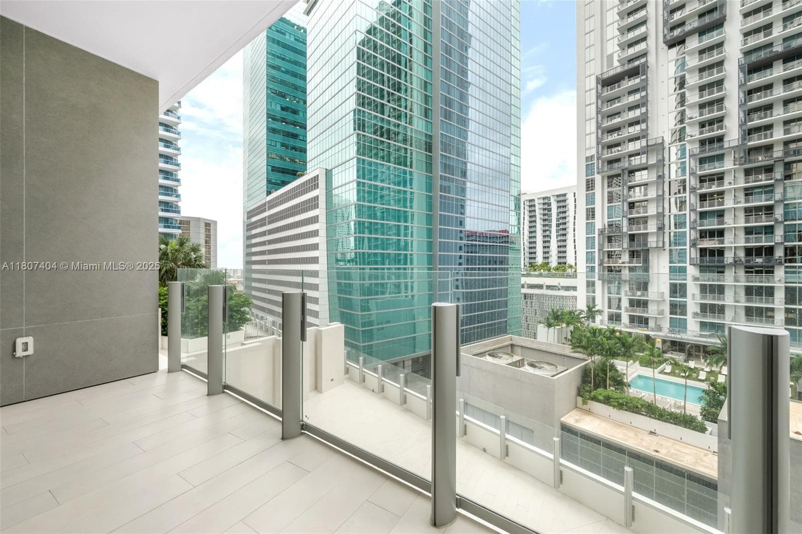 300 Biscayne Blvd Way # 3509, Miami FL 33131 — 4