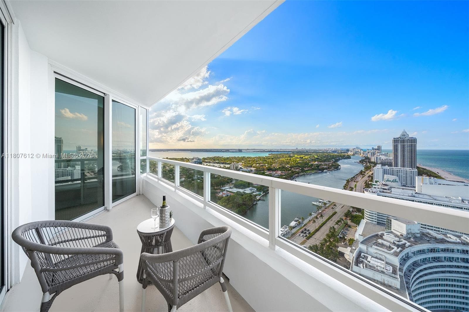 4401 Collins Ave # 3505, Miami Beach FL 33140 — 2