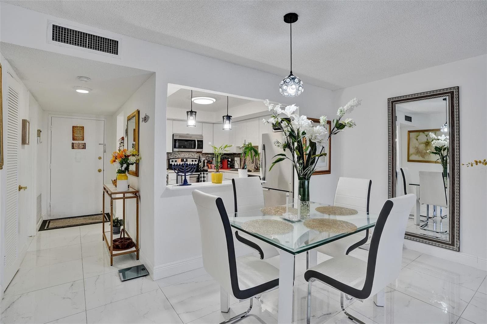 18041 SE Biscayne Boulevard # 503, Aventura FL 33160 — 18