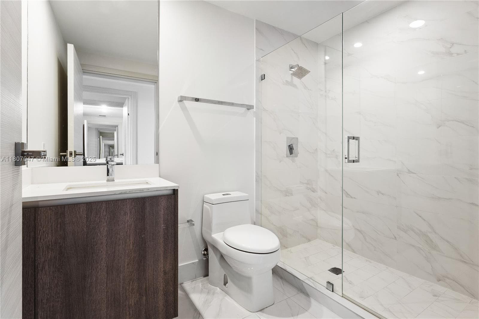 801 S Miami Ave # 2201, Miami FL 33130 — 32