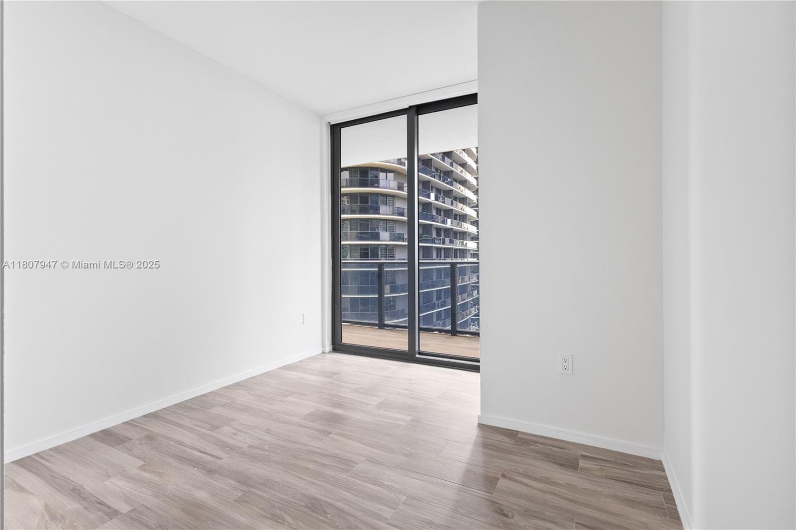 801 S Miami Ave # 2201, Miami FL 33130 — 28