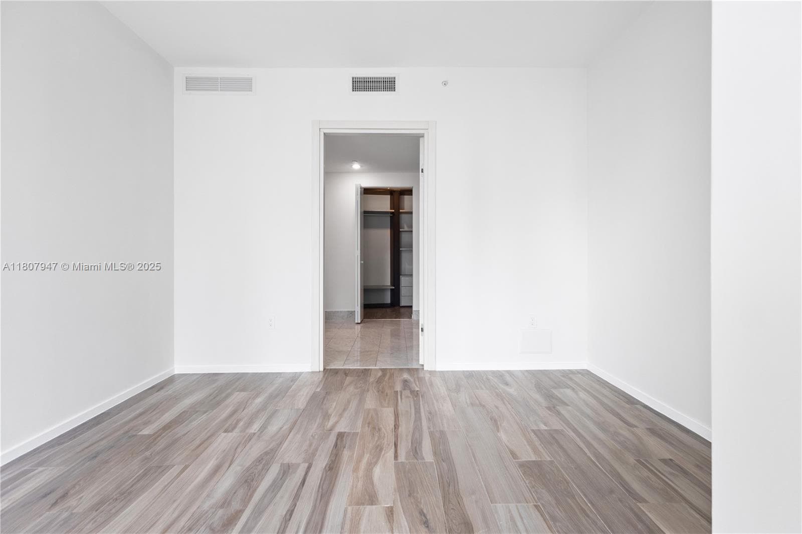 801 S Miami Ave # 2201, Miami FL 33130 — 24