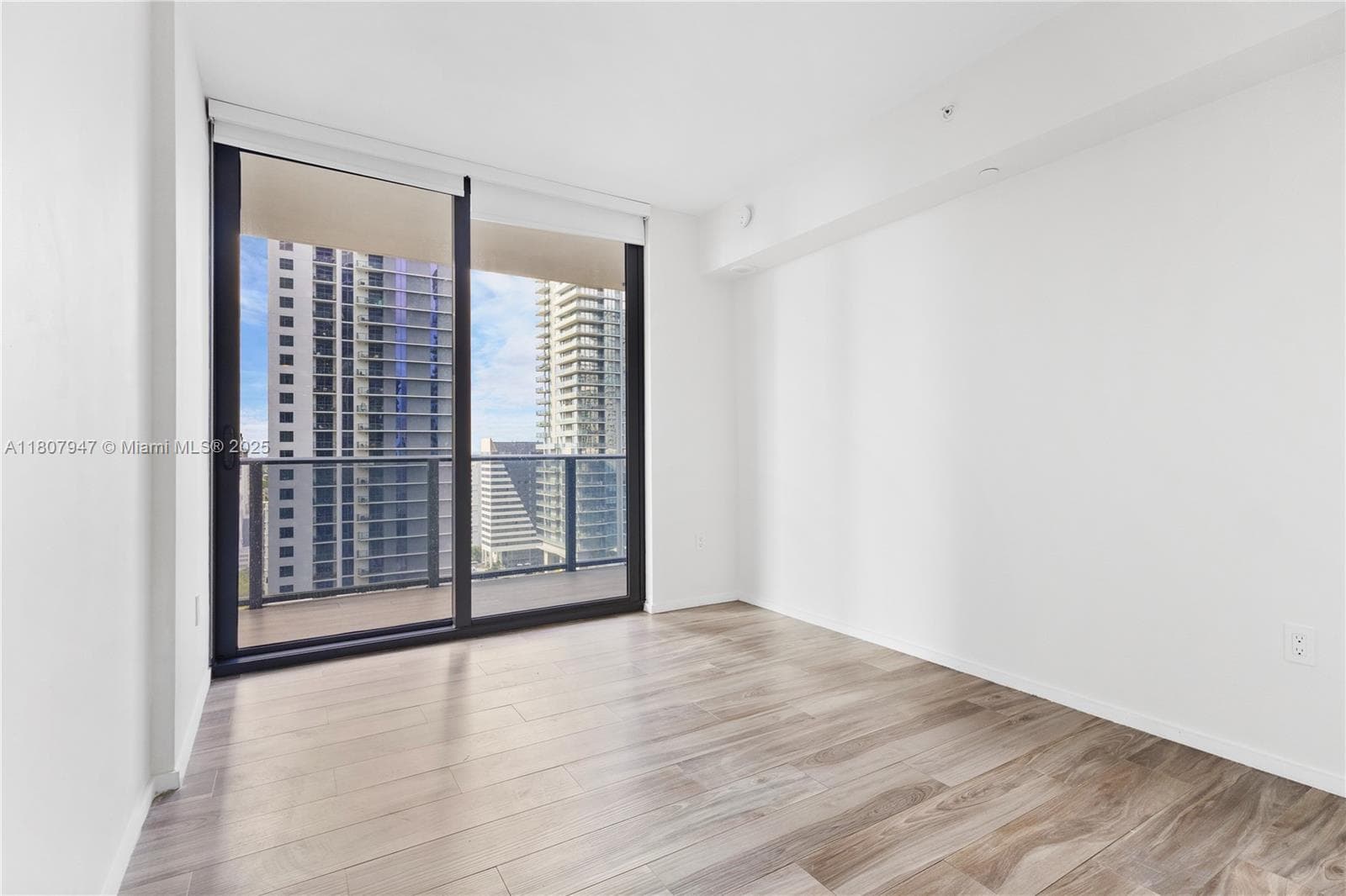 801 S Miami Ave # 2201, Miami FL 33130 — 31