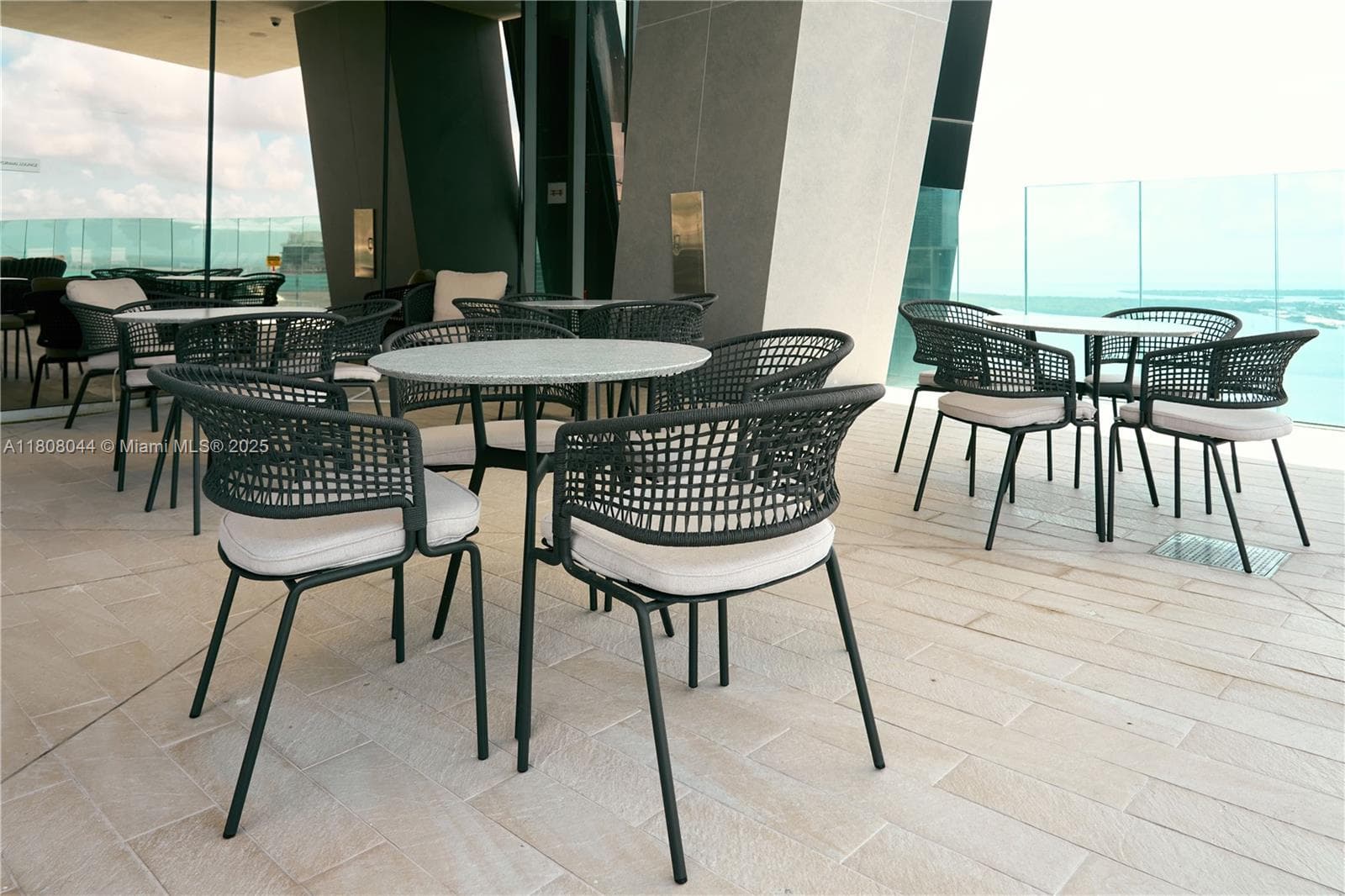 300 Biscayne Blvd Way # 3104, Miami FL 33131 — 62