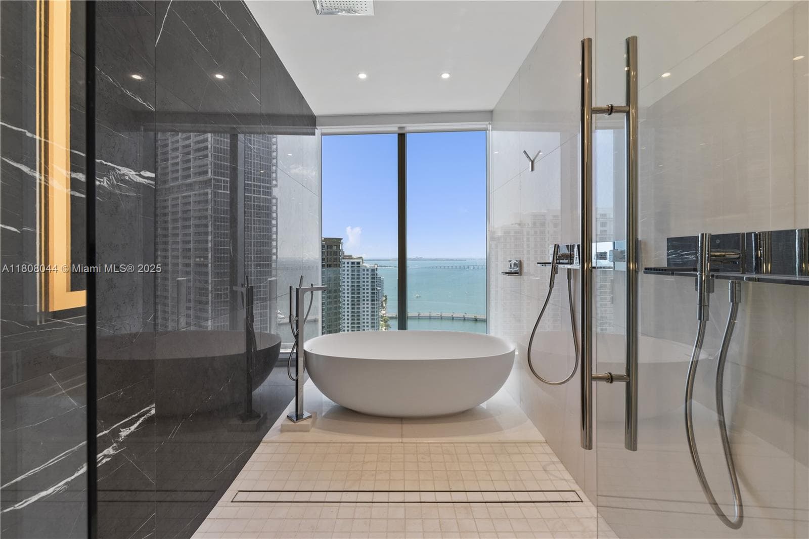 300 Biscayne Blvd Way # 3104, Miami FL 33131 — 23