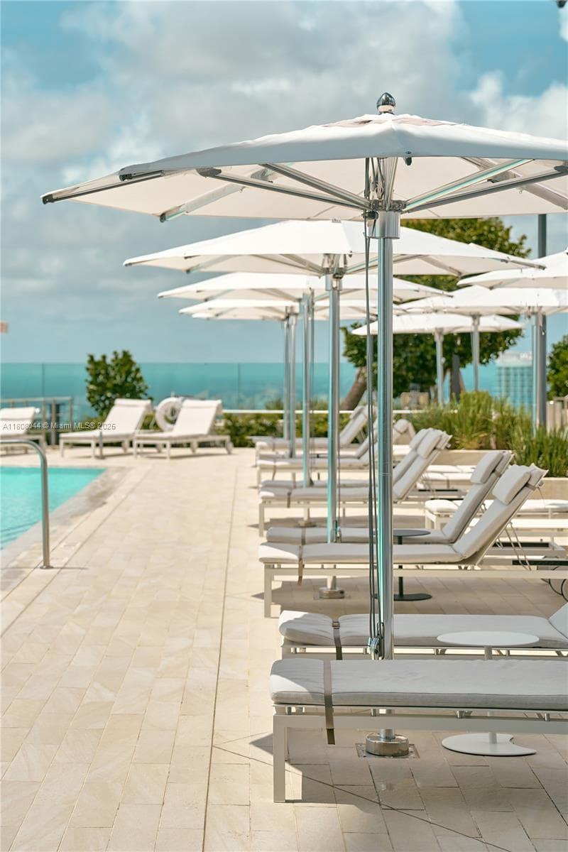 300 Biscayne Blvd Way # 3104, Miami FL 33131 — 63