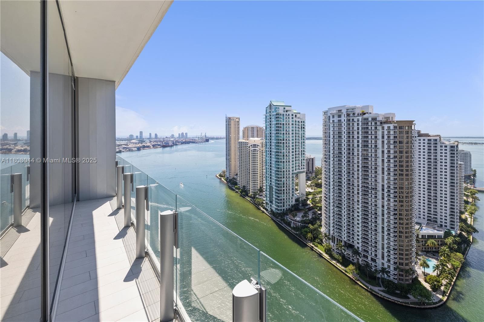 300 Biscayne Blvd Way # 3104, Miami FL 33131 — 1