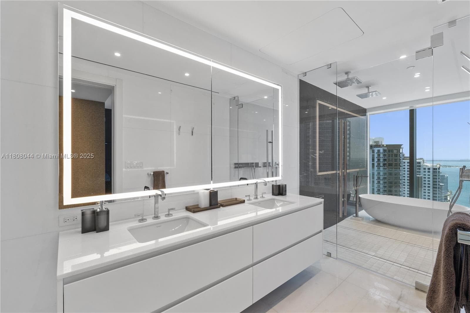 300 Biscayne Blvd Way # 3104, Miami FL 33131 — 20