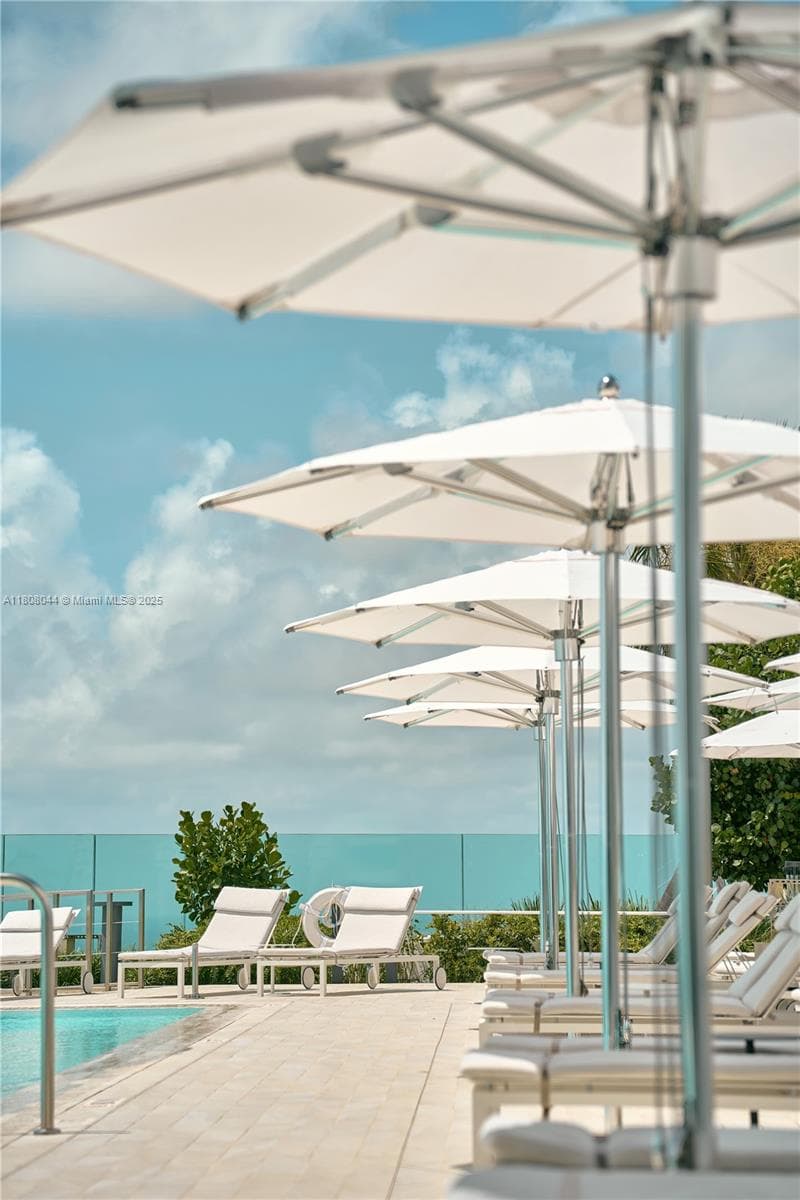 300 Biscayne Blvd Way # 3104, Miami FL 33131 — 65