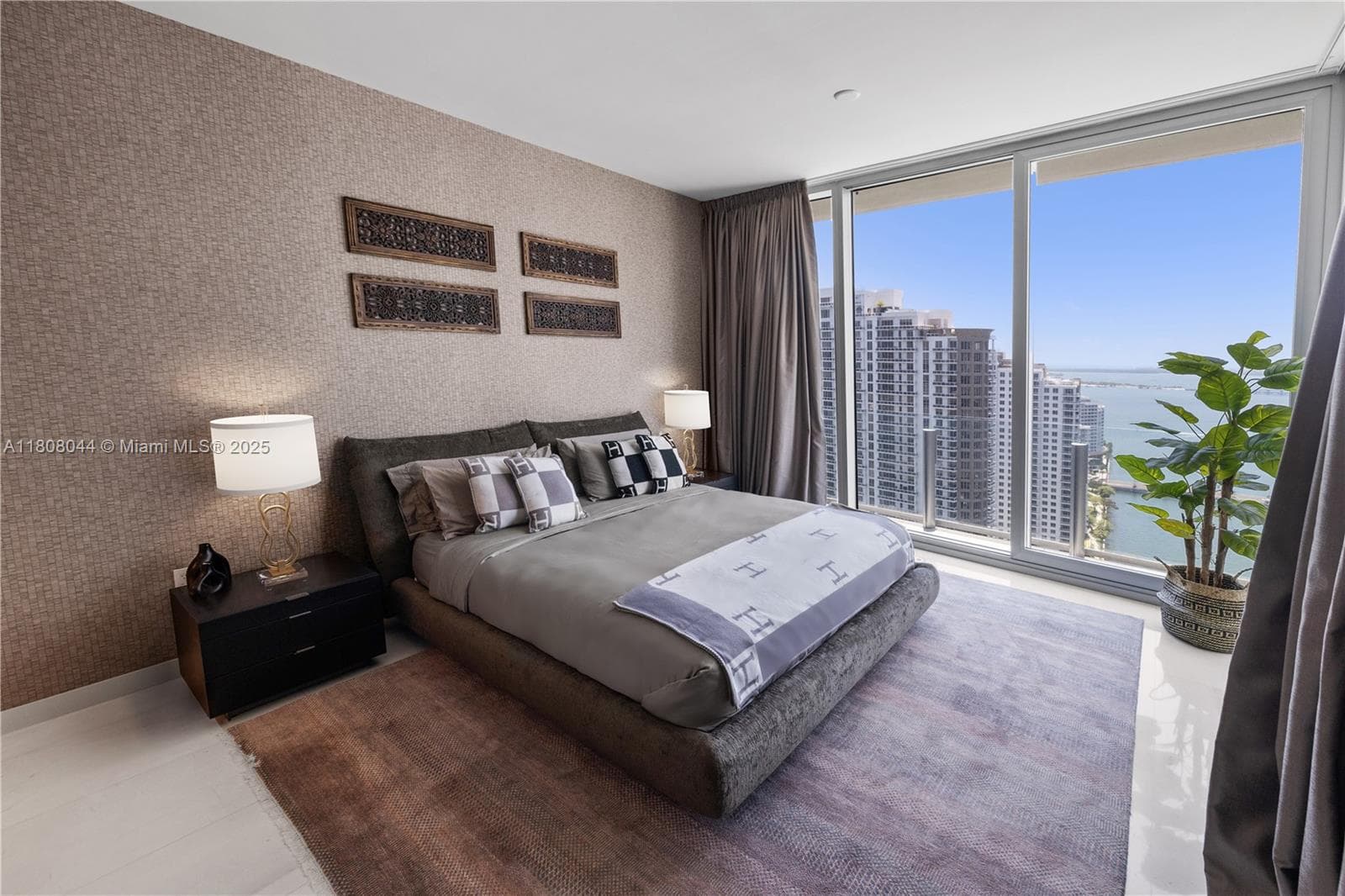 300 Biscayne Blvd Way # 3104, Miami FL 33131 — 15