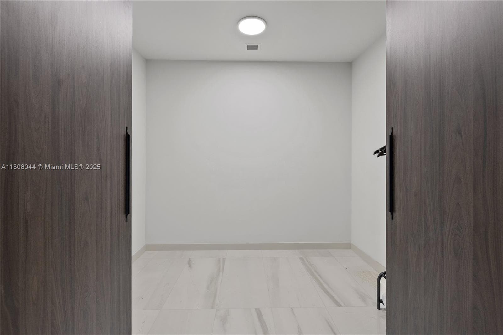 300 Biscayne Blvd Way # 3104, Miami FL 33131 — 35
