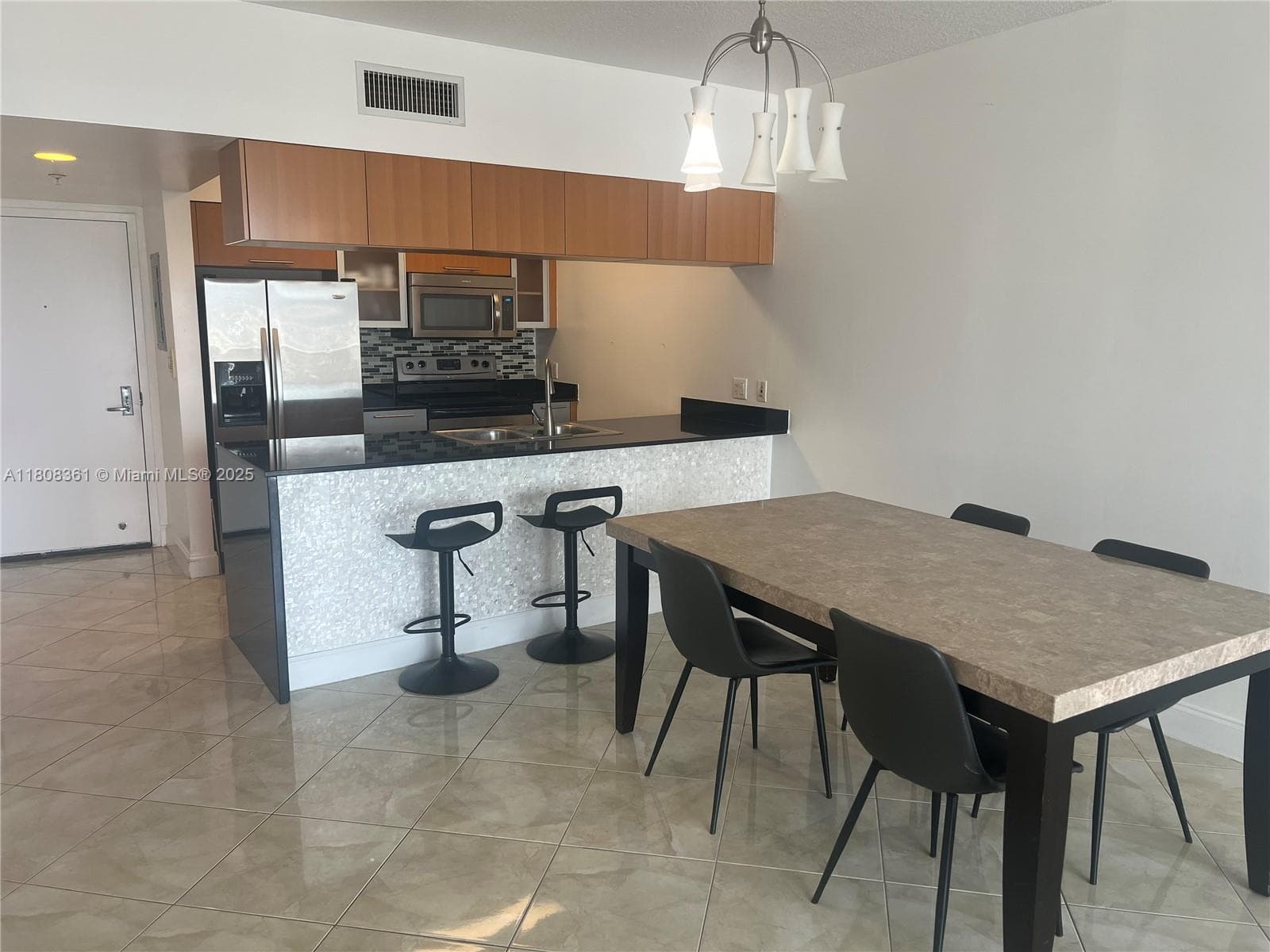 1750 N Bayshore Dr # 1410, Miami FL 33132 — 3