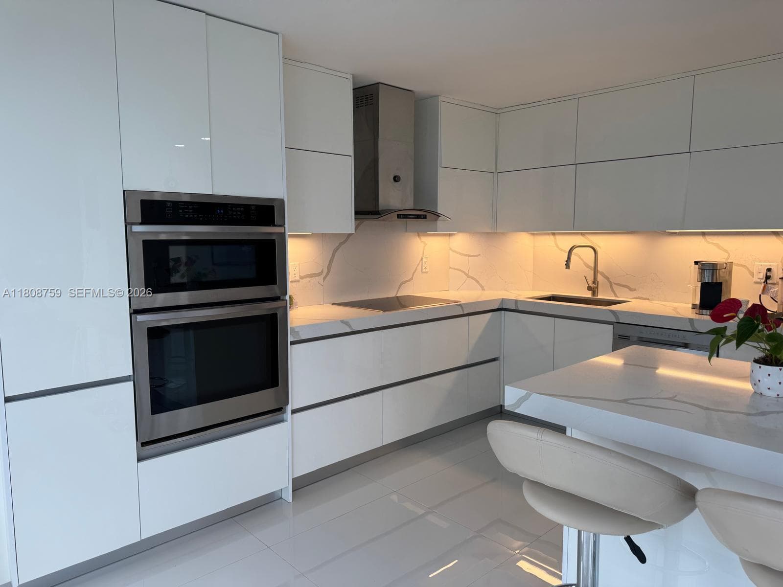 6423 Collins Ave # 1001, Miami Beach FL 33141 — 6