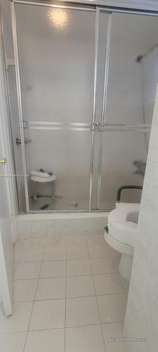 3600 NE 170th St # 404, North Miami Beach FL 33160 — 23