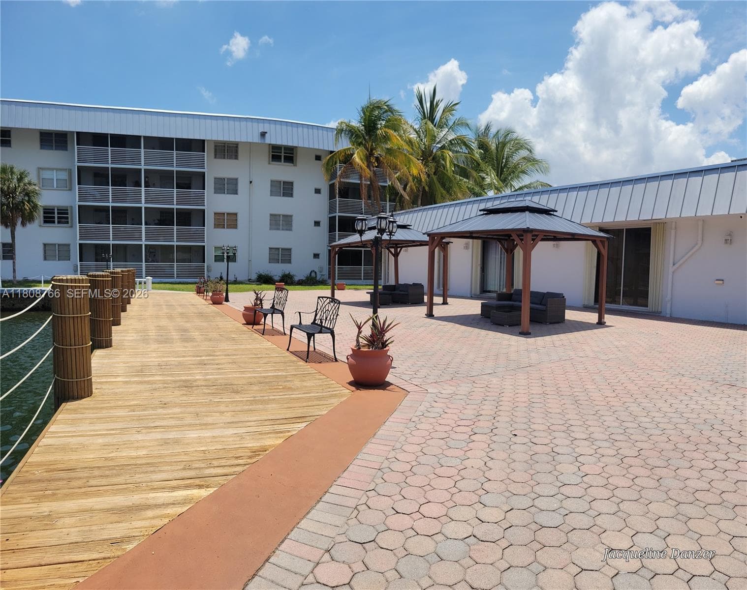 3600 NE 170th St # 404, North Miami Beach FL 33160 — 30