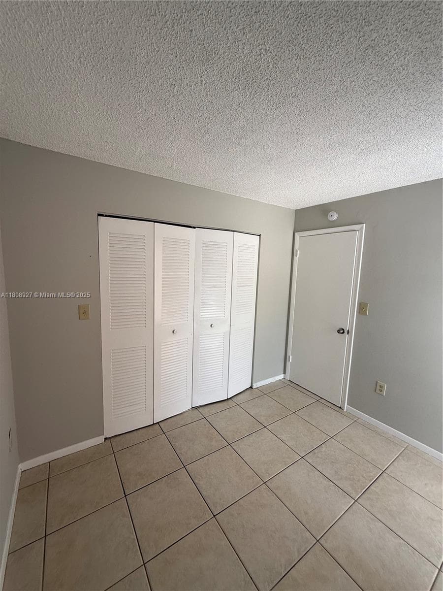 4705 NW 7th St # 7, Miami FL 33126 — 6