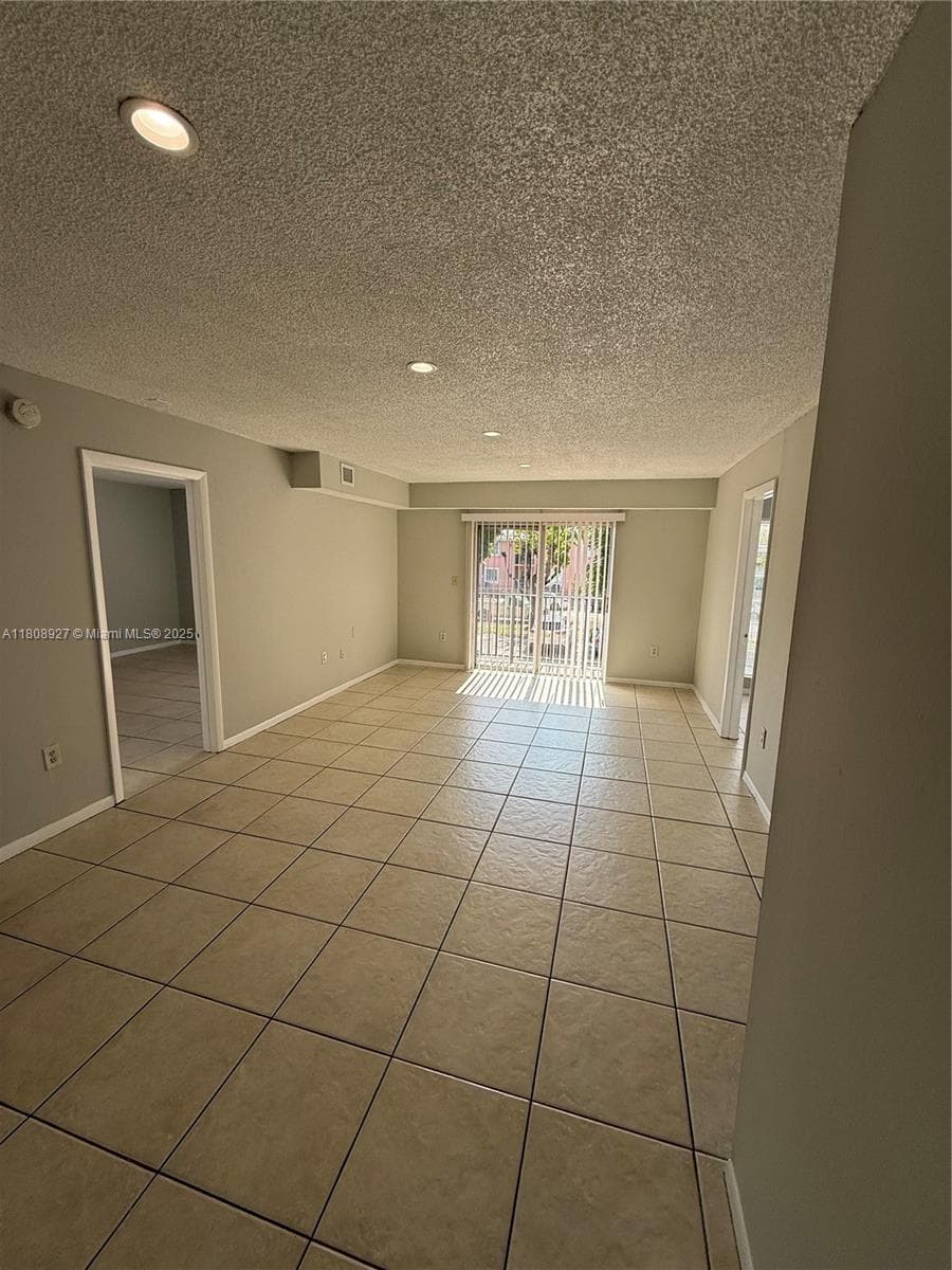 4705 NW 7th St # 7, Miami FL 33126 — 3