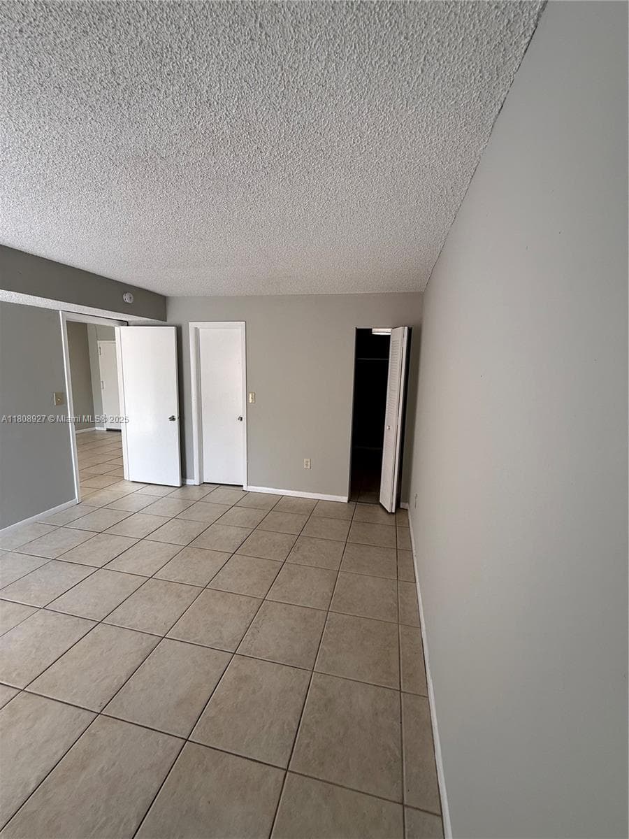 4705 NW 7th St # 7, Miami FL 33126 — 10