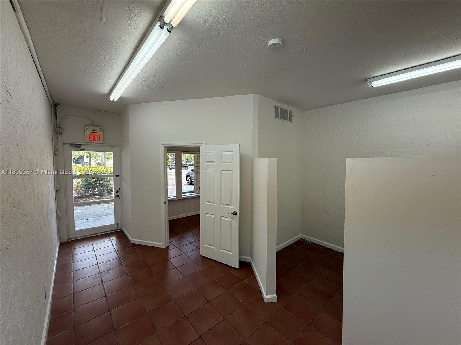 8320 SW 124th St, Pinecrest FL 33156 — 4