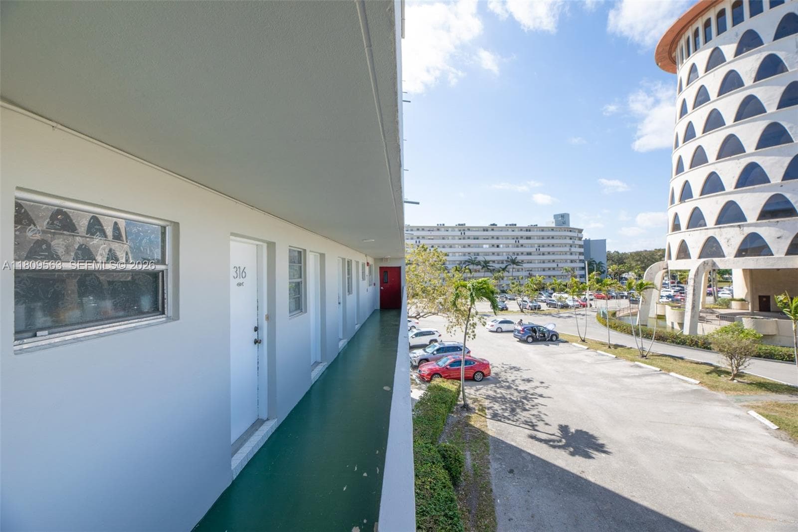 1770 NE 191st St # 1, Miami FL 33179 — 42