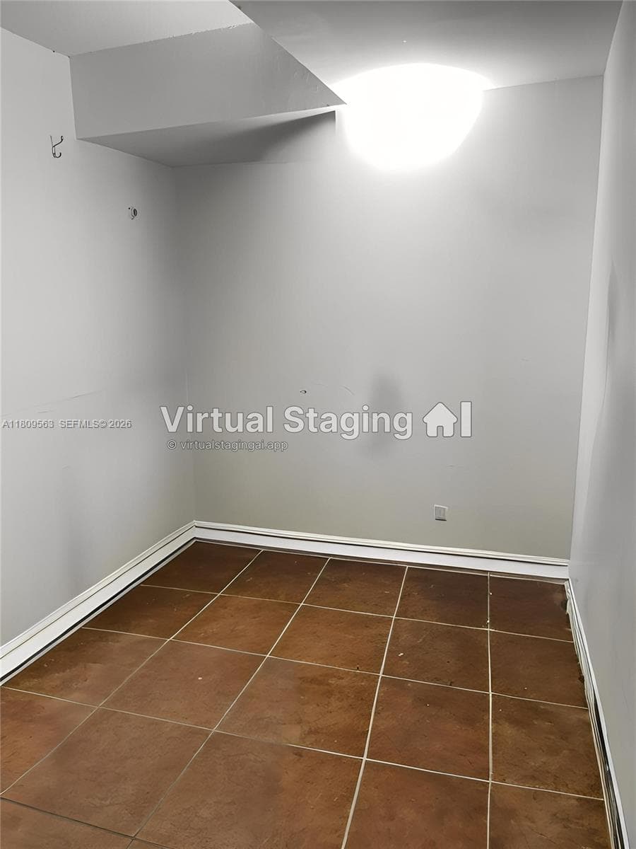 1770 NE 191st St # 1, Miami FL 33179 — 17