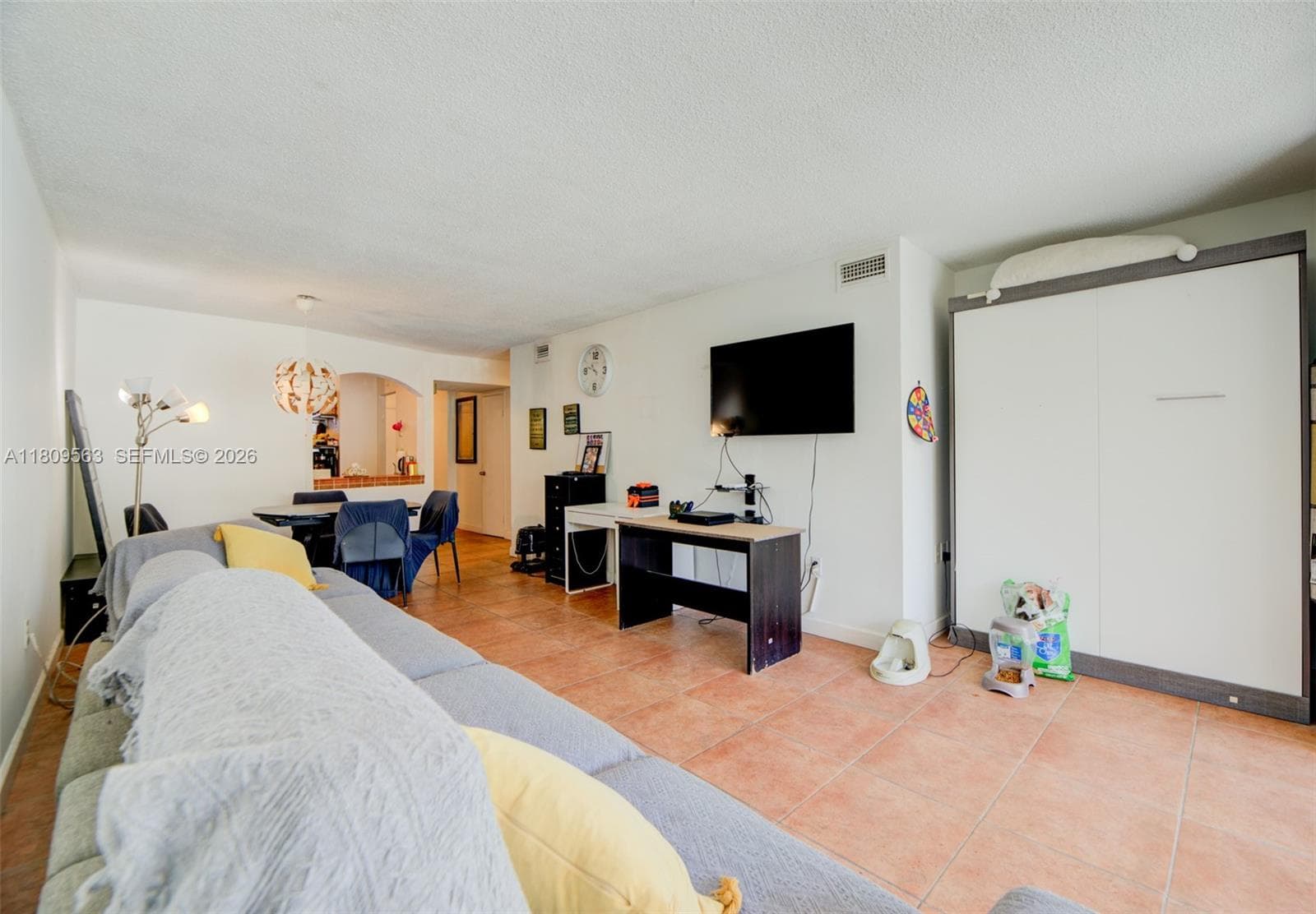 1770 NE 191st St # 1, Miami FL 33179 — 20