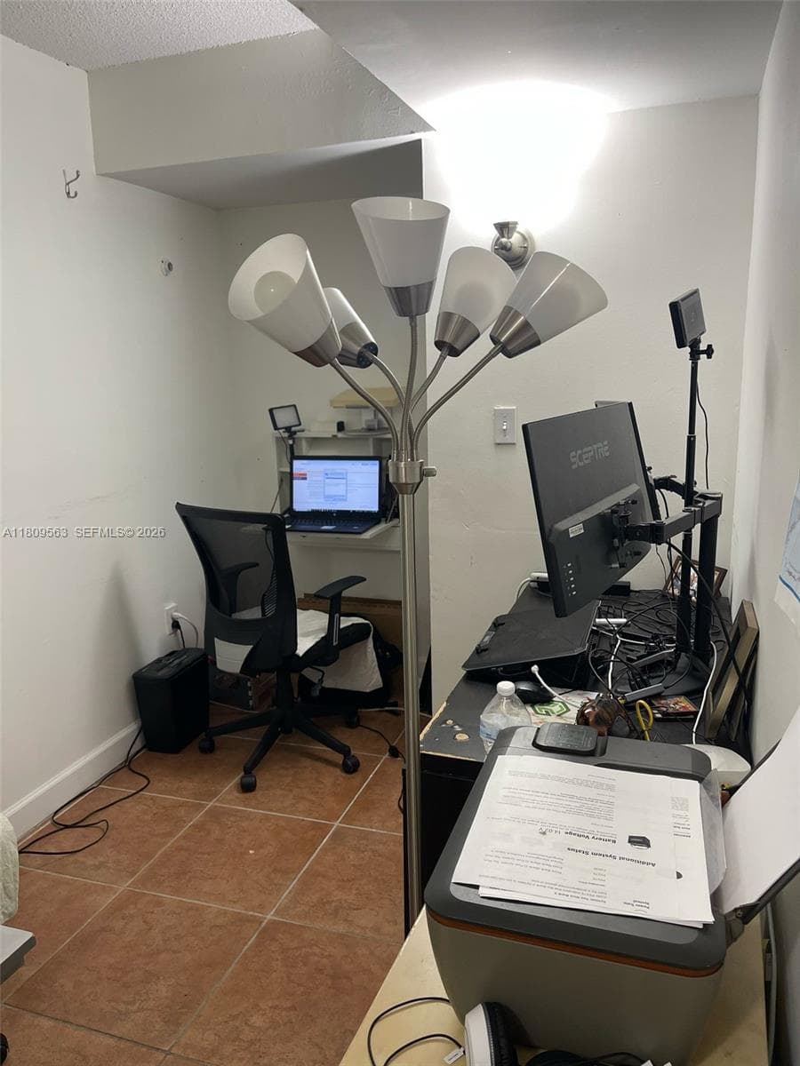 1770 NE 191st St # 1, Miami FL 33179 — 10