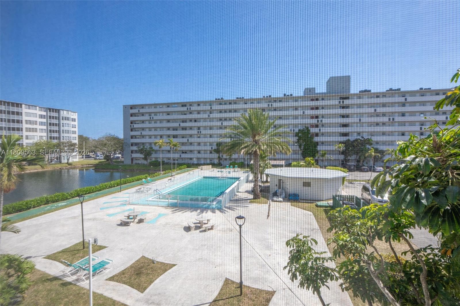 1770 NE 191st St # 1, Miami FL 33179 — 41