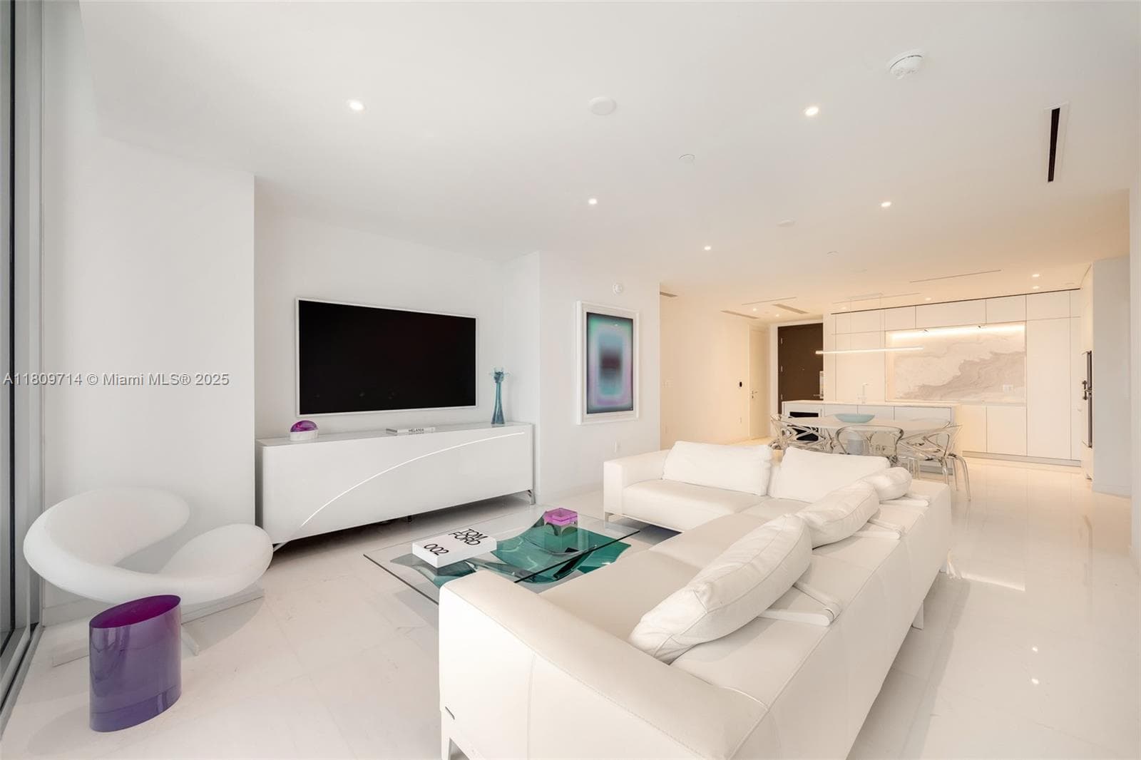 300 Biscayne Blvd Way # 5205W, Miami FL 33131 — 1