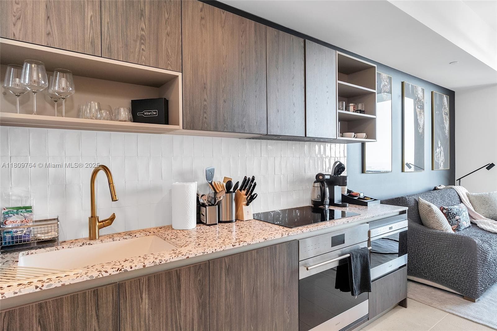 601 NE 1st Ave # 4907, Miami FL 33132 — 3
