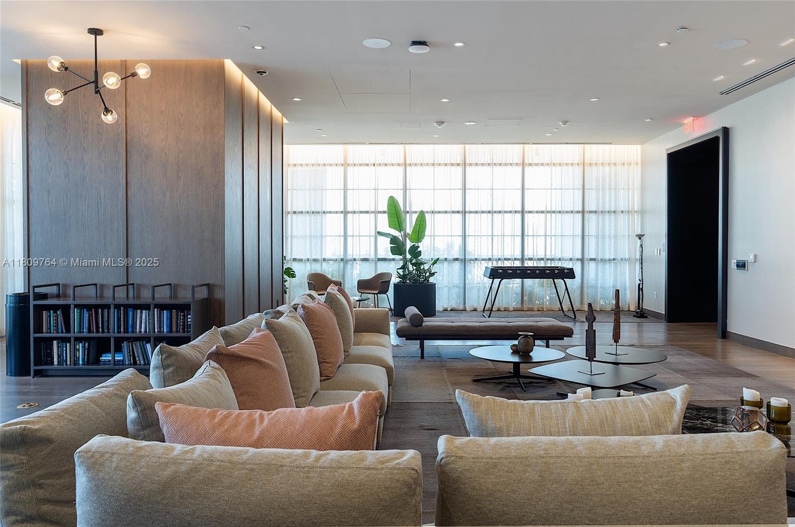 601 NE 1st Ave # 4907, Miami FL 33132 — 55