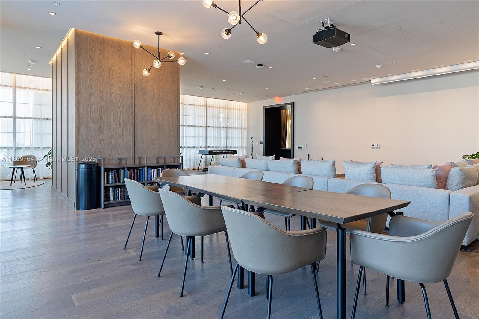 601 NE 1st Ave # 4907, Miami FL 33132 — 54