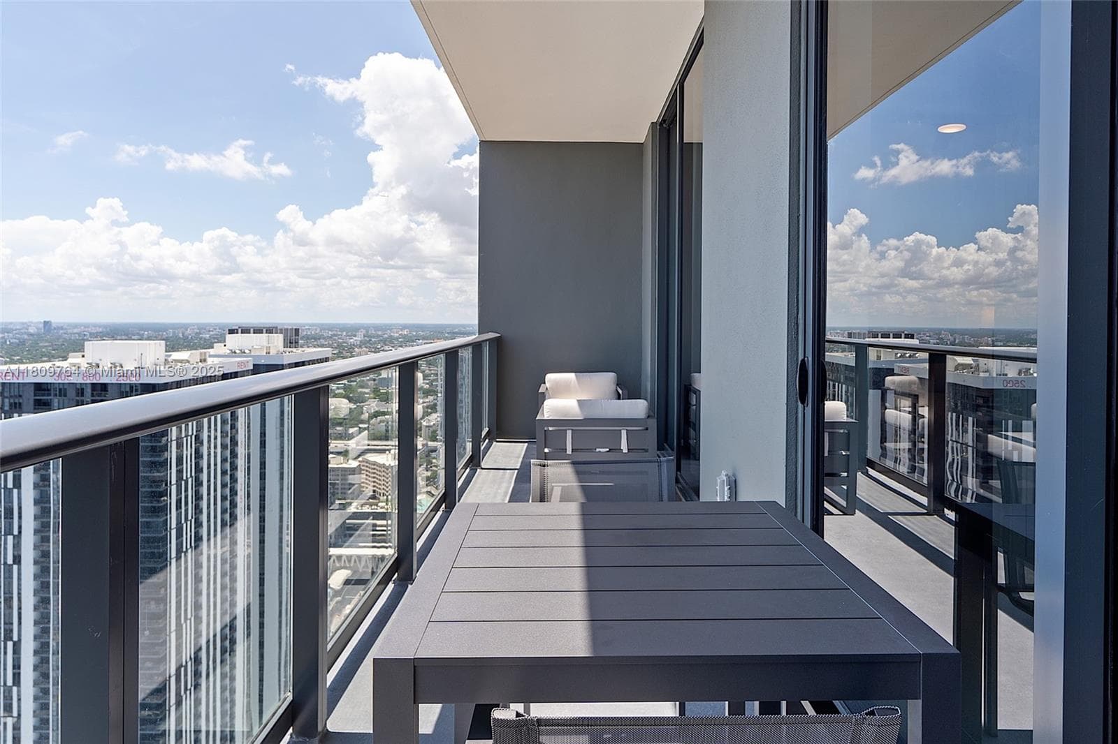 601 NE 1st Ave # 4907, Miami FL 33132 — 37