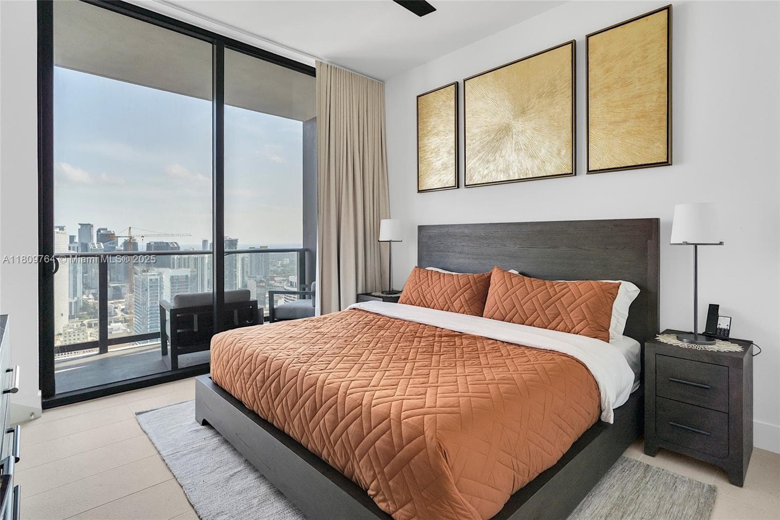 601 NE 1st Ave # 4907, Miami FL 33132 — 25