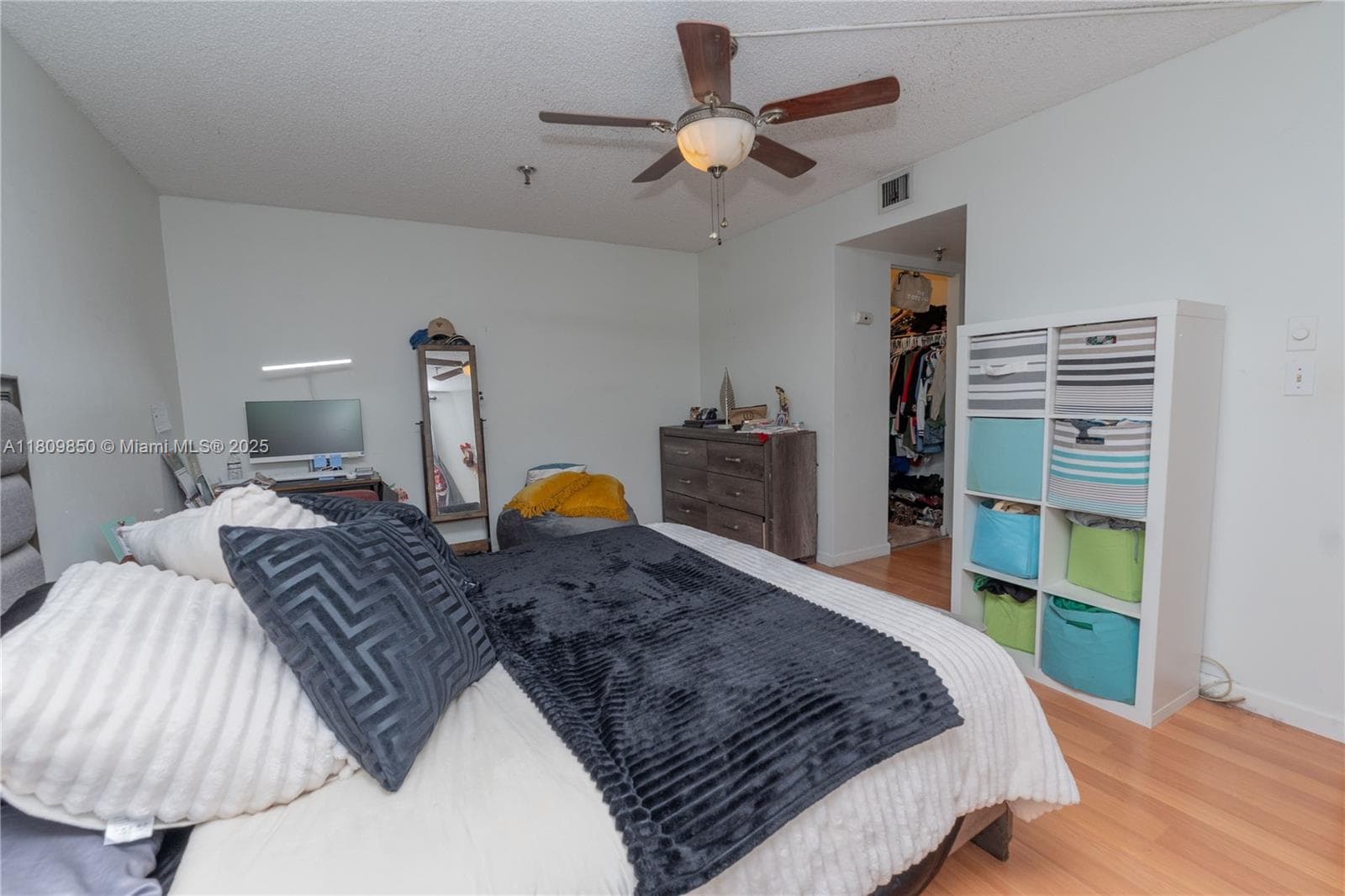665 NE 195th St # 419, Miami FL 33179 — 16