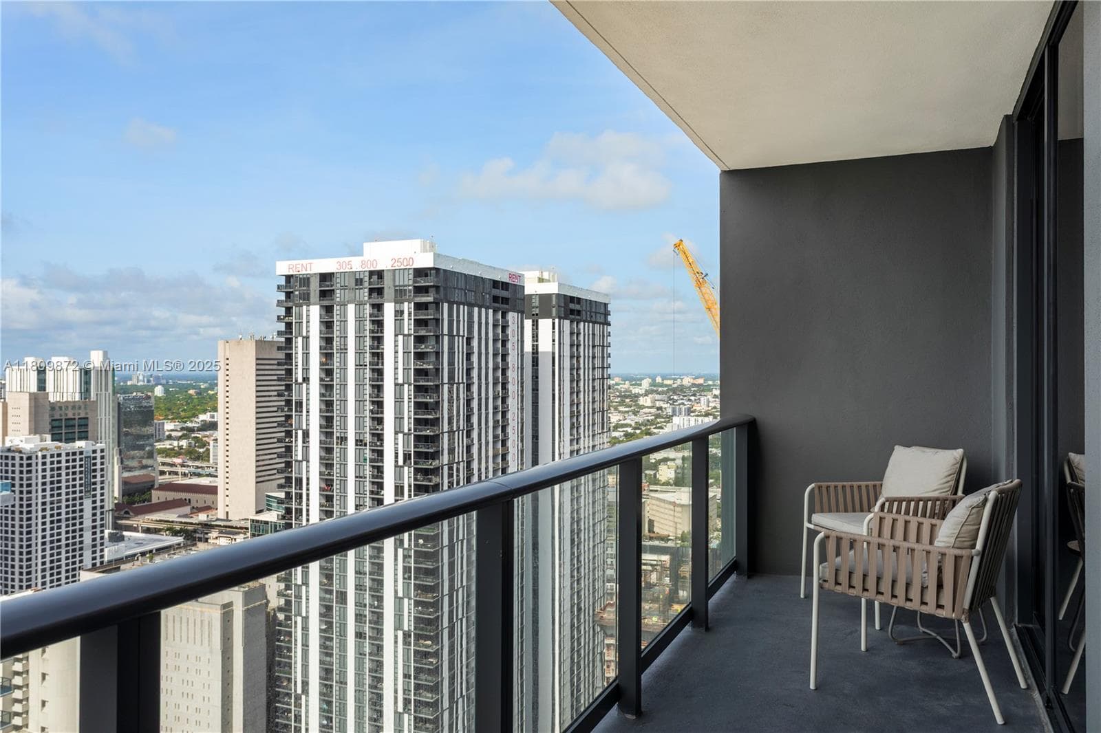 601 NE 1st St # 3907, Miami FL 33132 — 5