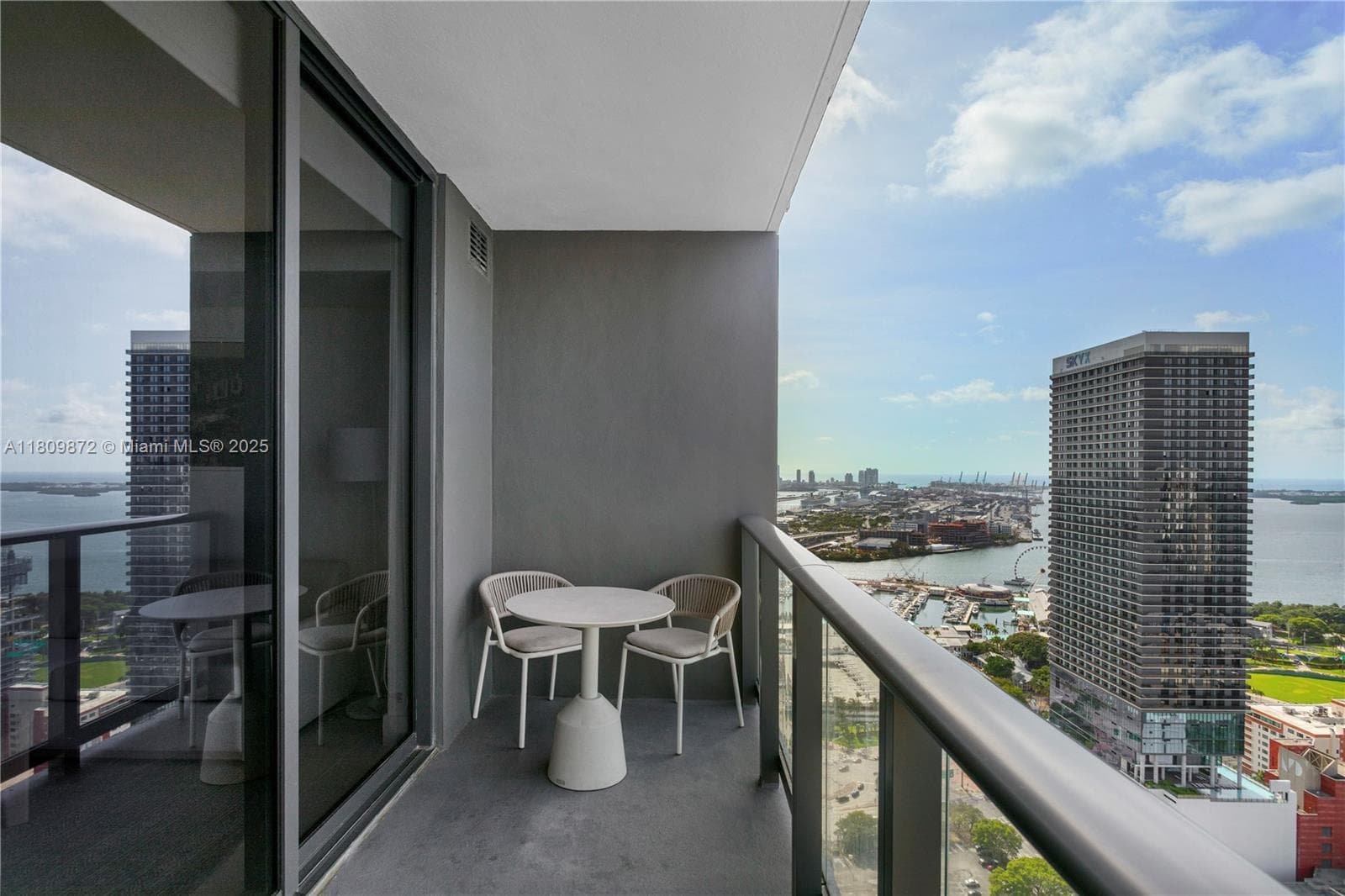 601 NE 1st St # 3907, Miami FL 33132 — 4