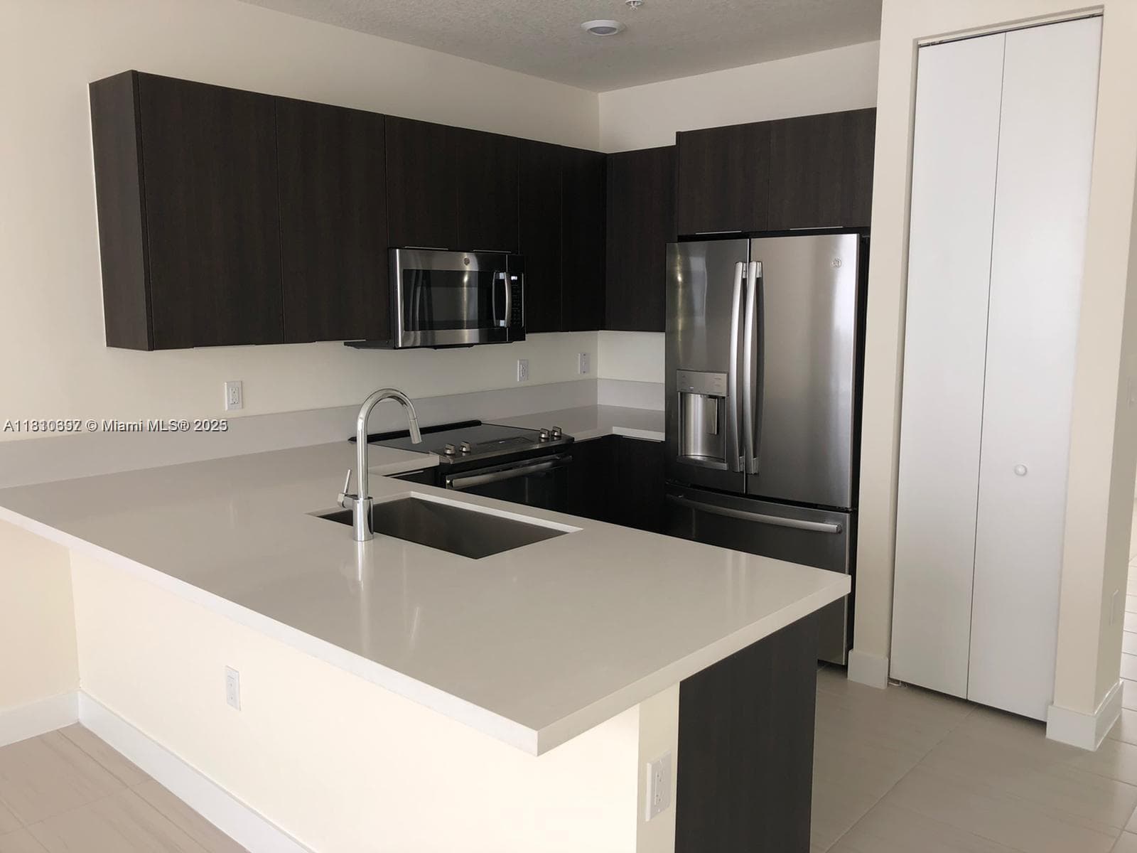 Landmark At Doral Condo N, Doral, FL — 1