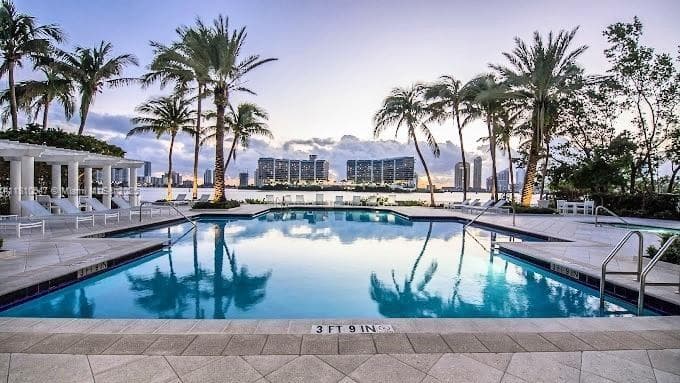 3245 NE 184th St # 13213, Aventura FL 33160 — 66
