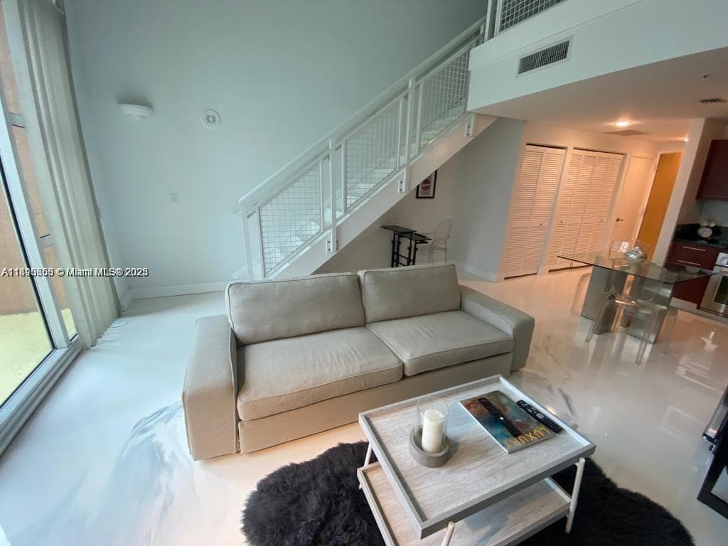 244 Biscayne Blvd # 643, Miami FL 33132 — 9
