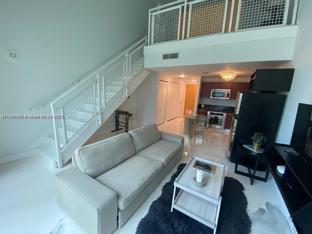244 Biscayne Blvd # 643, Miami FL 33132 — 4